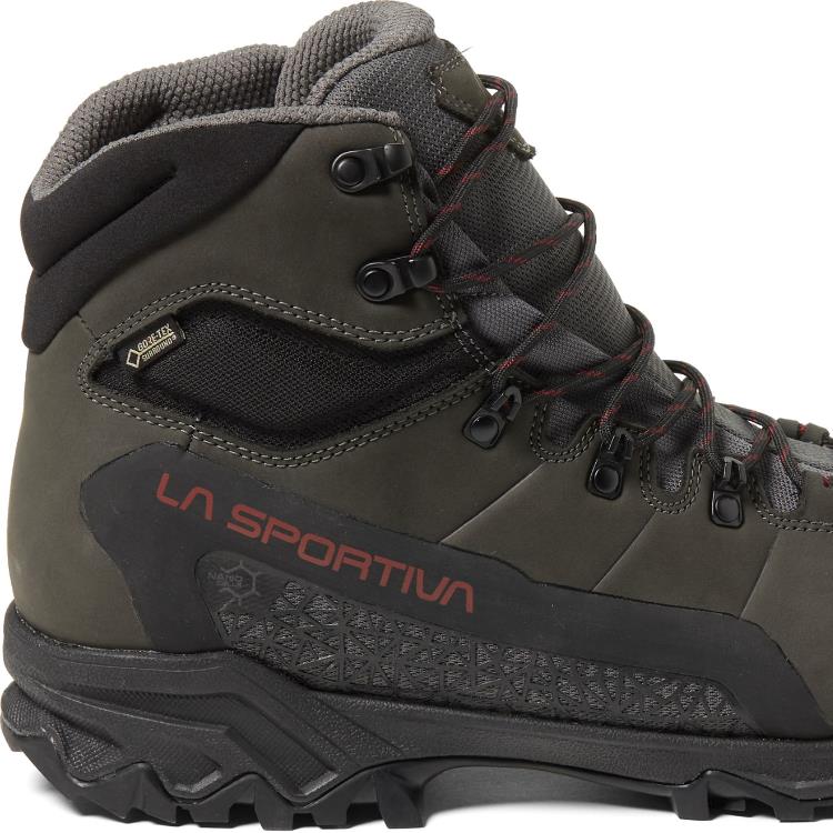 La Sportiva Nucleo High II GTX Hiking Boots Mens 01238 CARBON/CHILI